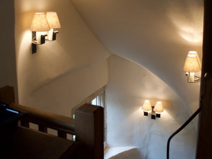 Packhorse community pub lighting