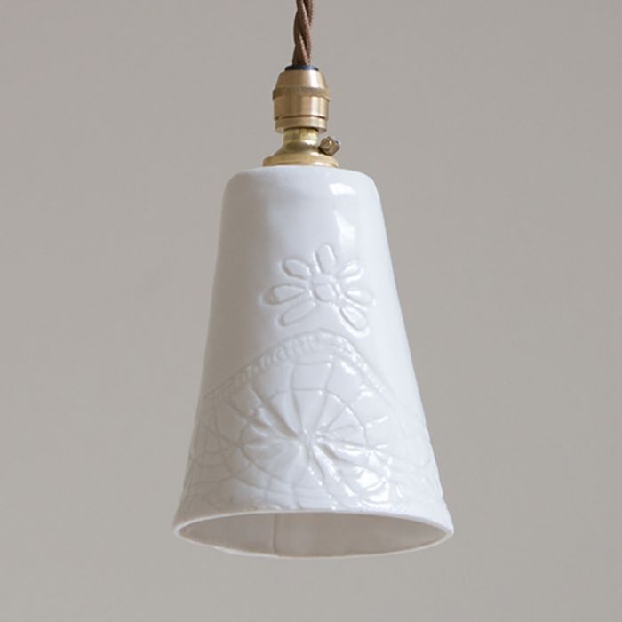 Wellhouse single porcelain pendant light