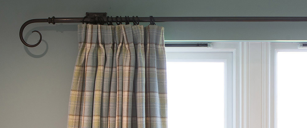 A simple way to Add Peace and Comfort at Home with Door Curtains